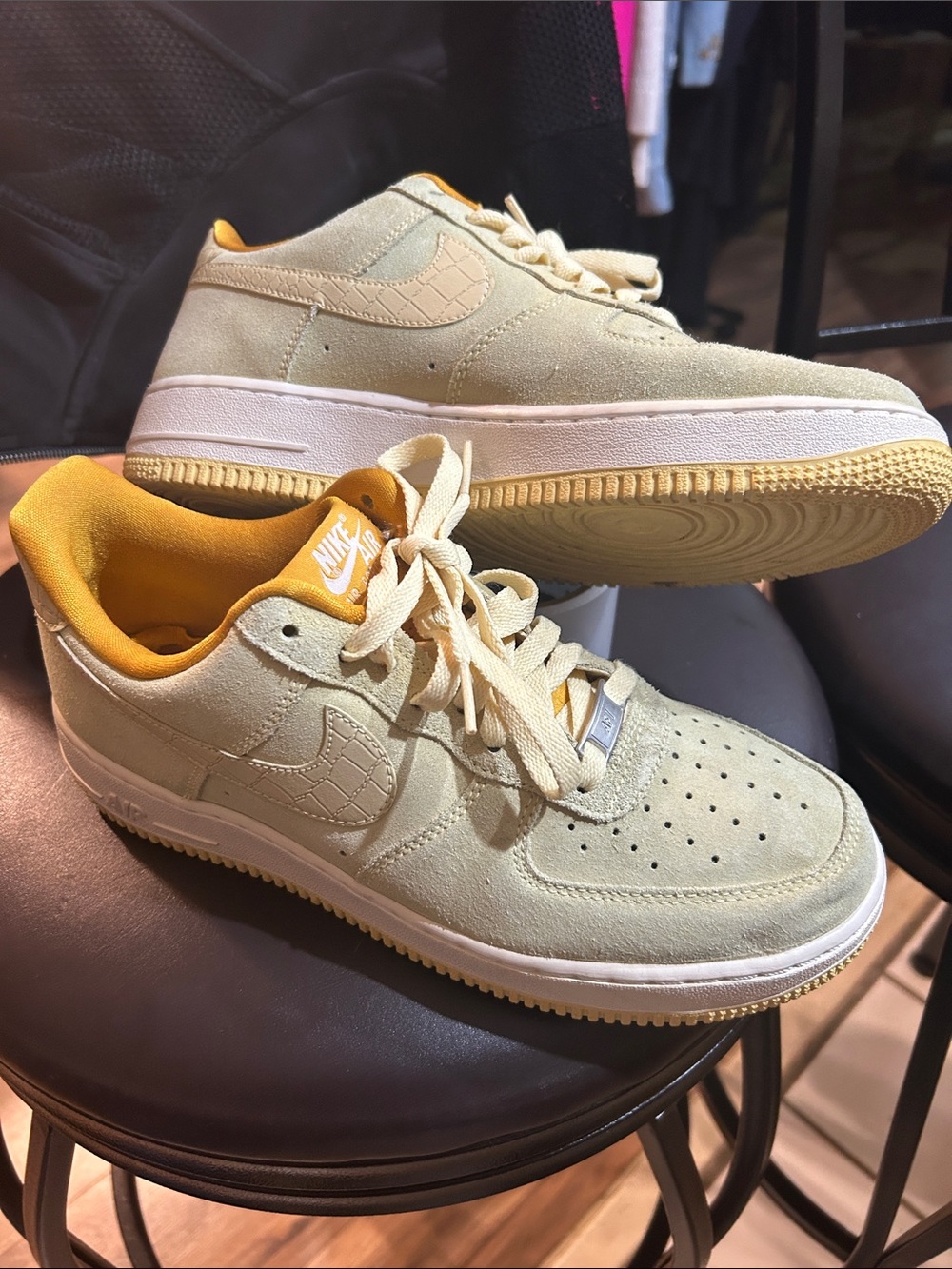 Nike Air Force 1 07 Seasonal Lemon Drop Suede VERY RARE Women size 9.5